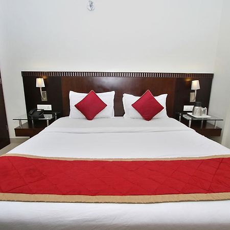 Hotel Amshi International Bangalore Exteriör bild