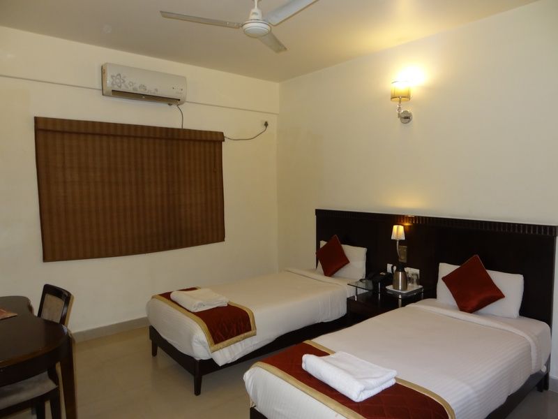 Hotel Amshi International Bangalore Exteriör bild