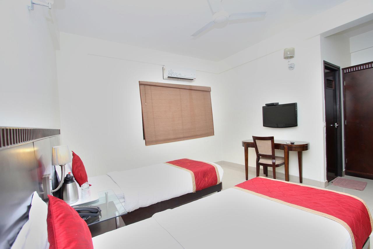 Hotel Amshi International Bangalore Exteriör bild